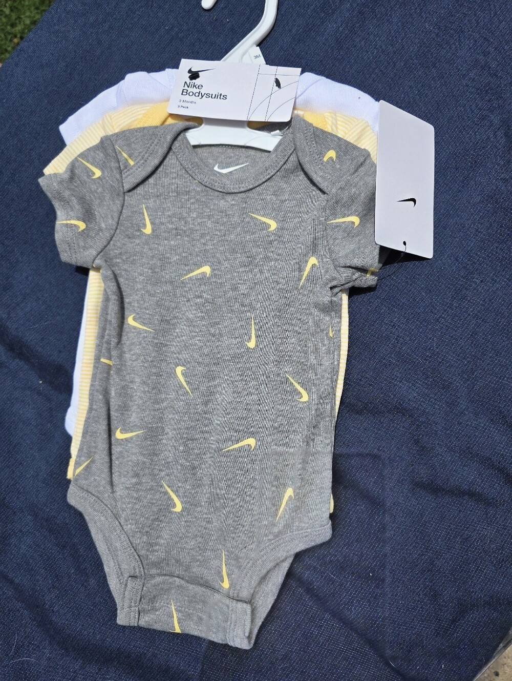 Nike Baby Yellow&Gray Swoosh One-Piece Bodysuit 3-Pack